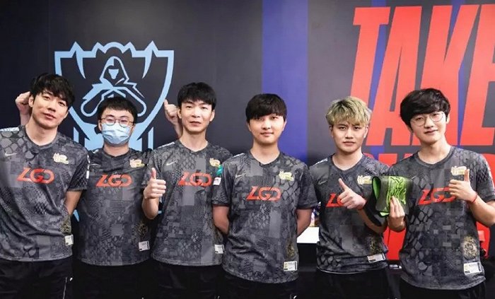 完全服从相 完全服从相