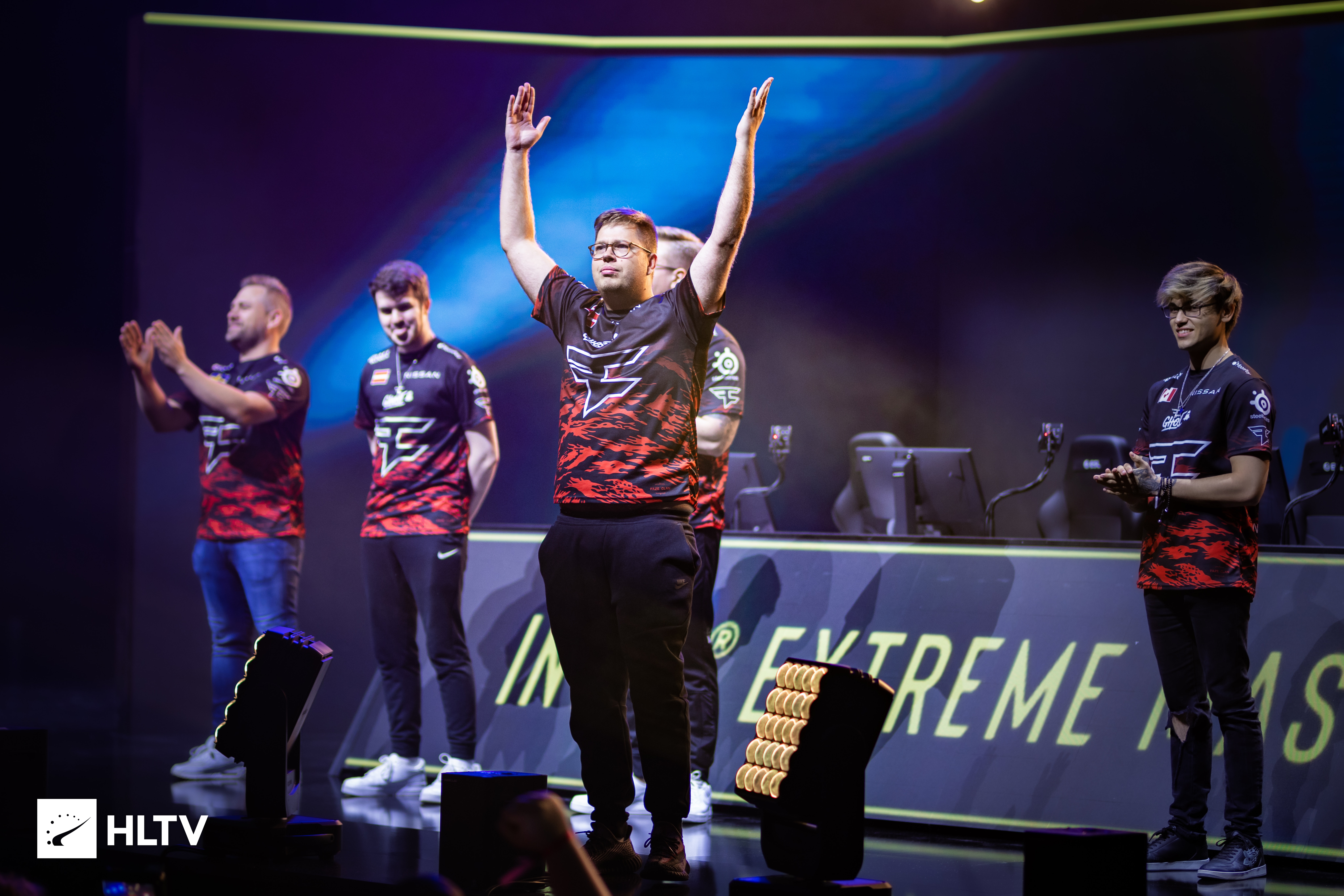 手球犯规 手球犯规